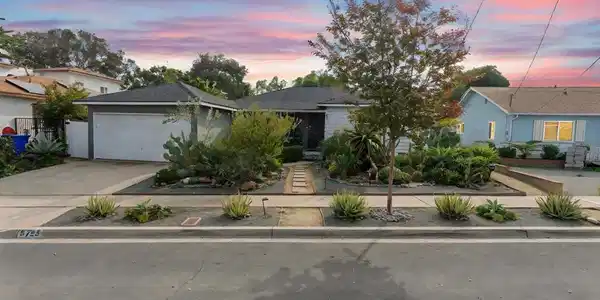 5725 Dream Street