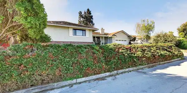 913 Ridgemark Drive