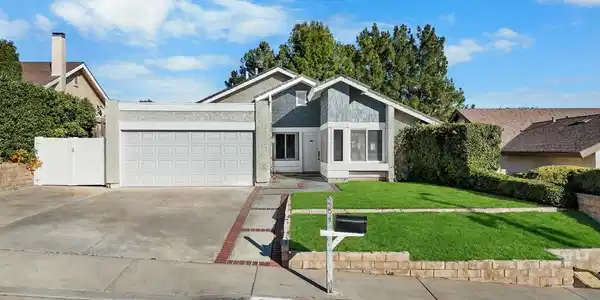 22945 Magnolia Glen Drive