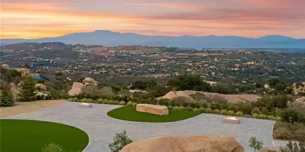 41612 Avenida De Encanto
