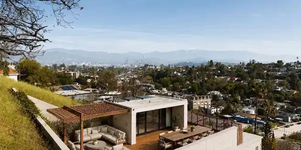 2339 Lyric Avenue