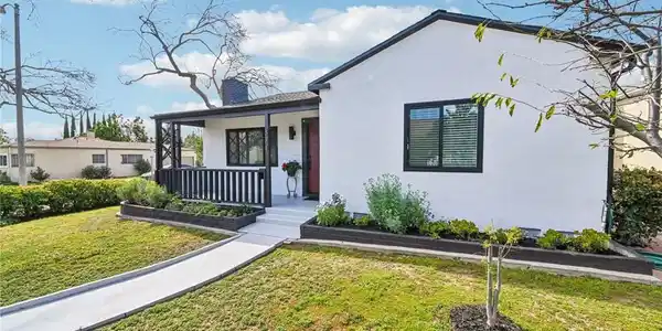371 Sierra Madre Villa