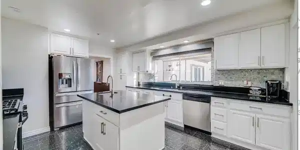 21415 Arapahoe