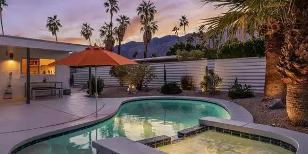 1538 E Verbena Drive