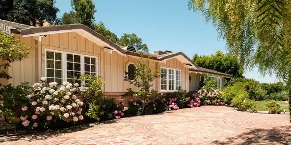 9430 Eden Drive