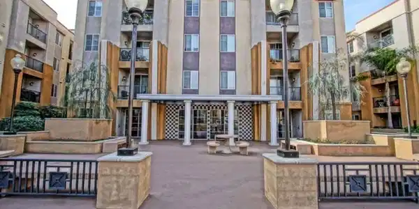 360 W Avenue 26