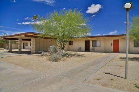 3158 Club Circle East
