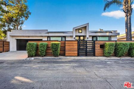3457 Primera Avenue