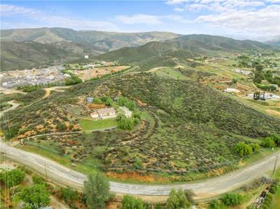 10657 Mint Canyon
