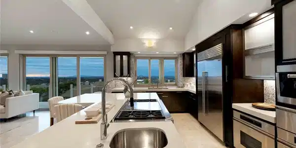 9 Saint Tropez