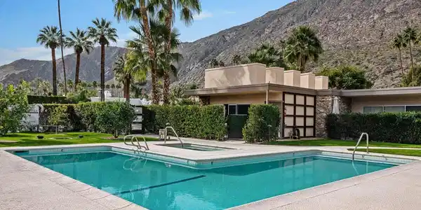 500 W Arenas Road