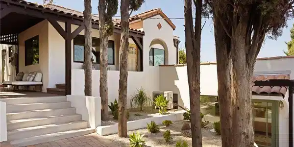 479 Crane Boulevard