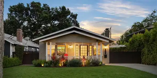 1700 Rose Villa