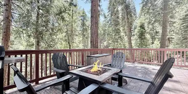 22292 Crestline Road