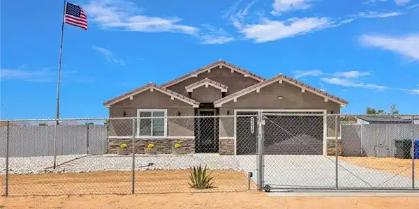 22620 Laurel