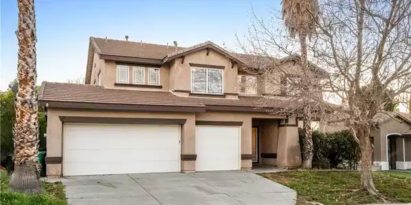 4028 Portola