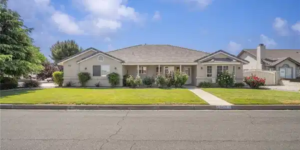18499 Mountain Meadows