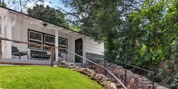 10260 Willow Spring Lane