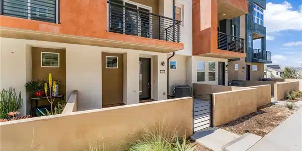 27568 Heron Pl