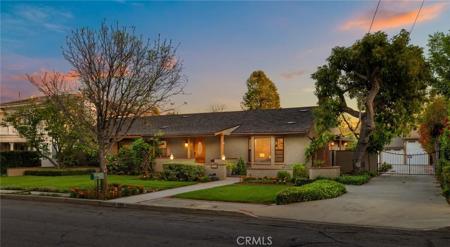 444 W Naomi Avenue