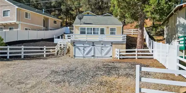 7106 Lakeview
