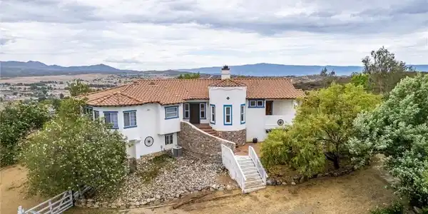 49185 Tomahawk Court