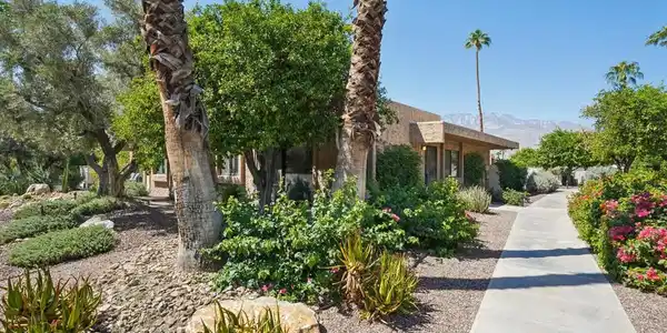 2201 Los Patos Drive