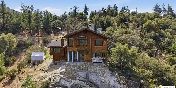 54620 Crest Drive