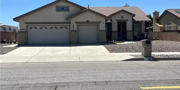 785 N Hemet