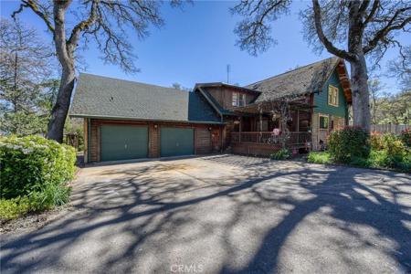 1001 Louis Way