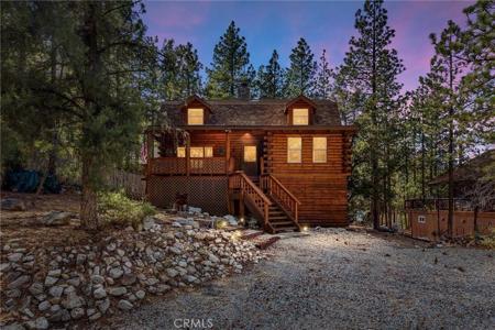 1521 Dogwood Way