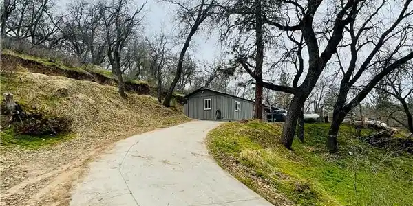 489 Cedar Brook