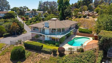 11238 ROLLING HILLS DR