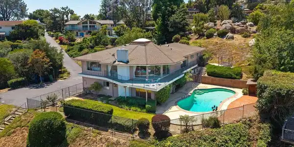 11238 ROLLING HILLS DR