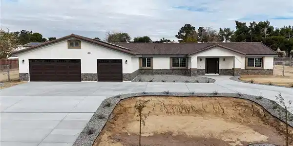 14685 Apple Valley