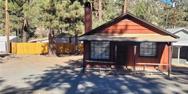 1346 Laura Street