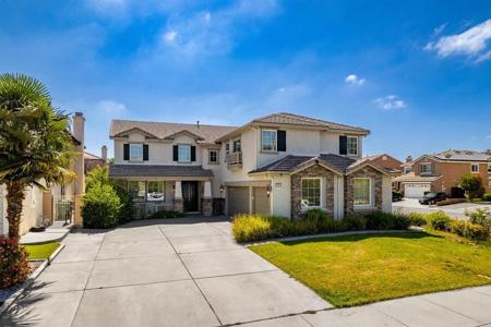 36892 Maxmillian Avenue