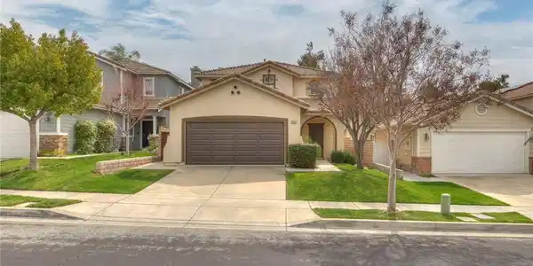 33153 Eagle Point