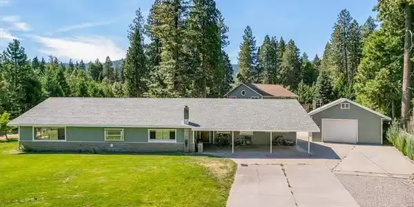 1231 W Scenic Drive