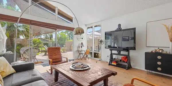 48970 Cochran Drive