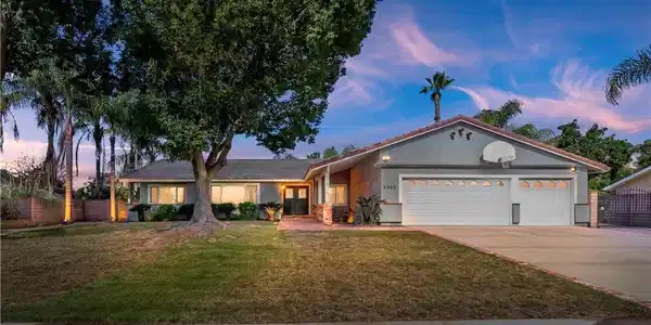 1510 S Oaks