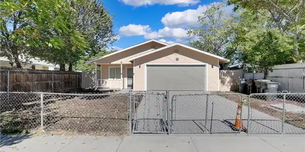 214 W Latham
