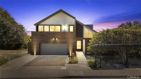 18177 Knoll Hill