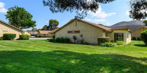 33229 Village 33