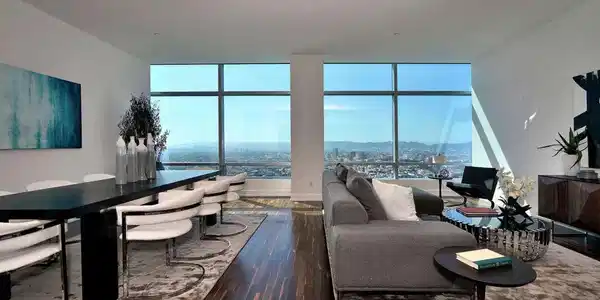 900 W Olympic Boulevard