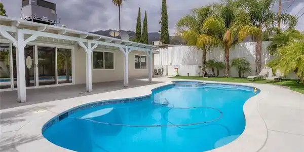 13424 Dyer Street