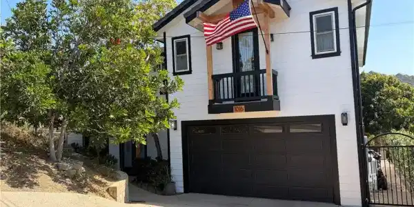 1016 Crown Hill