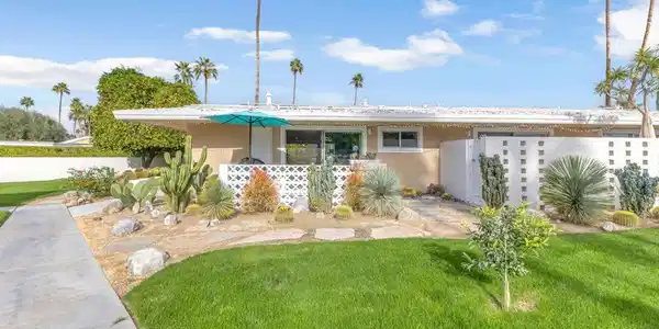 2210 S Calle Palo Fierro
