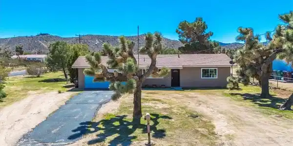 57565 Pueblo Trail