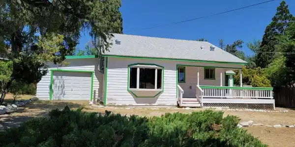 1004 Coldwater
